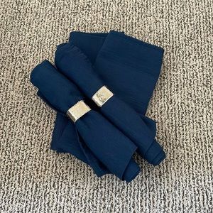 Food Network Cloth Napkins. Set of 4 Food Network cloth napkins+2 napkins rings!